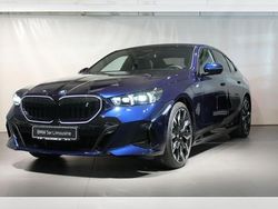 Blau (tansanitblau ii metallic) Gebraucht 2025 BMW i5 Comfort Edition Limousine | 70.999 €