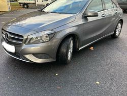 Grau Gebraucht 2015 Mercedes A180 Limousine | 14.900 € (Guter Preis)