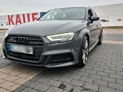 Grau Gebraucht 2018 Audi A3 Kombi | 28.500 €