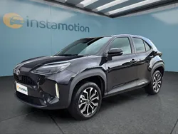 Silber Neu 2025 Toyota Yaris Cross SUV | 29.449 € (Fairer Preis)