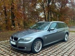 Grau Gebraucht 2012 BMW 320 Exclusive Kombi | 6.000 € (Fairer Preis)
