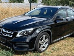 Schwarz Gebraucht 2020 Mercedes GLA200 AMG line SUV | 18.700 € (Superpreis)