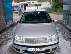 Silber Gebraucht 2009 Fiat Punto Kleinwagen | 800 €