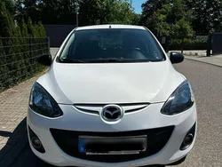 Weiß Gebraucht 2013 Mazda 2 Kleinwagen | 2.800 € (Superpreis)