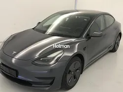 Grau Gebraucht 2021 Tesla Model 3 Standard Range Plus Limousine | 22.900 € (Guter Preis)