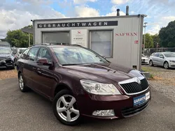 Rot Gebraucht 2011 Skoda Octavia Kombi | 7.249 € (Guter Preis)