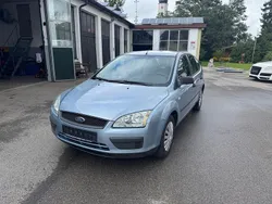 Blau Gebraucht 2005 Ford Focus Trend Limousine | 1.250 € (Guter Preis)