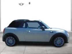Weiß metallic Gebraucht 2022 Mini Cooper Kleinwagen | 29.170 €