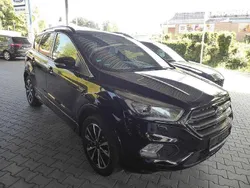 Schwarz (iridiumschwarz metallic) Gebraucht 2017 Ford Kuga ST-Line SUV | 15.490 € (Fairer Preis)