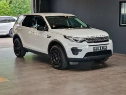 Weiß Gebraucht 2016 Land Rover Discovery Sport Pure SUV | 12.999 € (Fairer Preis)