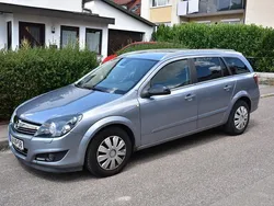 Grau Gebraucht 2009 Opel Astra Selection Kombi | 4.100 € (Fairer Preis)