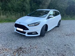 Weiß Gebraucht 2017 Ford Focus ST Kombi | 9.499 € (Superpreis)