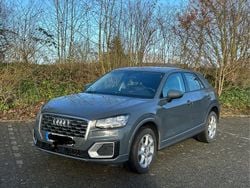 Grau Gebraucht 2018 Audi Q2 Sport SUV | 15.999 € (Fairer Preis)