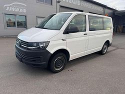 Candyweiß Gebraucht 2019 VW Transporter Van | 15.411 €
