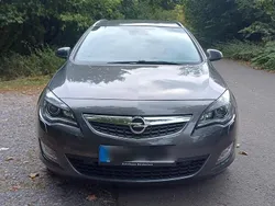 Gebraucht 2011 Opel Astra Kombi | 6.999 € (Etwas zu teuer)