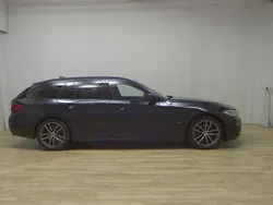 Schwarz Gebraucht 2021 BMW 520 M Sport Kombi | 26.480 € (Fairer Preis)