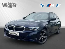 Blau Gebraucht 2023 BMW 320 Sport Line Kombi | 38.400 € (Teuer)