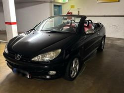 Schwarz Gebraucht 2002 Peugeot 206 CC Cabrio | 749 €