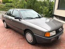 Grau Gebraucht 1987 Audi 80 Limousine | 4.950 €
