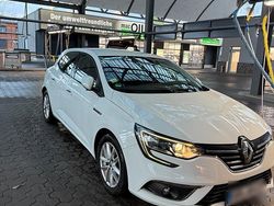Weiß Gebraucht 2017 Renault Mégane IV Bose Edition Kleinwagen | 7.450 € (Fairer Preis)