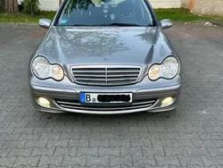 Grau Gebraucht 2005 Mercedes 180 Limousine | 4.500 €