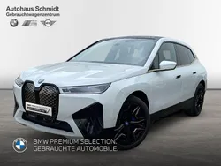 Mineralweiß Gebraucht 2024 BMW iX Sport Line SUV | 75.330 € (Teuer)
