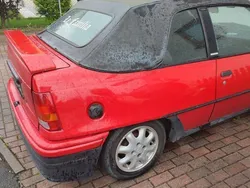 Rot Gebraucht 1993 Opel Kadett Cabrio | 1.900 €
