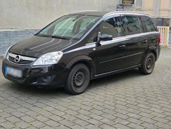 Schwarz Gebraucht 2009 Opel Zafira Van / Kleinbus | 1.800 € (Superpreis)