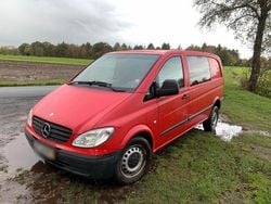 Rot Gebraucht 2006 Mercedes Vito Abholung | 3.999 €