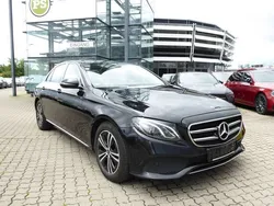 Schwarz Gebraucht 2019 Mercedes E220 Avantgarde Limousine | 22.580 € (Fairer Preis)