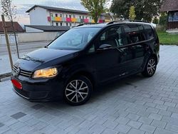 Schwarz Gebraucht 2015 VW Touran Van / Kleinbus | 13.200 € (Superpreis)