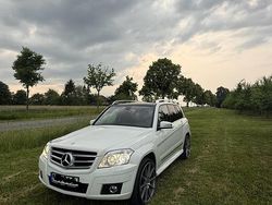 Weiß Gebraucht 2009 Mercedes GLK350 SUV | 17.950 € (Teuer)