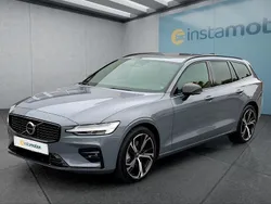 Grau Gebraucht 2023 Volvo V60 Plus Kombi | 39.299 € (Fairer Preis)
