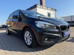 Schwarz Gebraucht 2017 BMW 218 Advantage Van / Kleinbus | 10.495 € (Fairer Preis)
