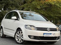 Weiß Gebraucht 2009 VW Golf Plus Cross Highline Van / Kleinbus | 7.590 € (Fairer Preis)