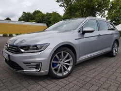 Silber Gebraucht 2017 VW Passat Kombi | 17.900 € (Fairer Preis)
