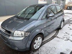 Grau Gebraucht 2002 Audi A2 Kleinwagen | 3.590 € (Fairer Preis)