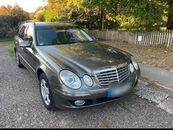 Andere farben Gebraucht 2007 Mercedes E220 Elegance Kombi | 4.800 €