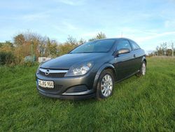 Grau Gebraucht 2009 Opel Astra GTC Sport Limousine | 3.900 € (Fairer Preis)