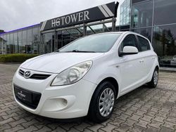 Weiß Gebraucht 2011 Hyundai i20 Edition Limousine | 2.490 € (Fairer Preis)