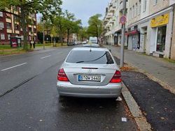 Grau Gebraucht 2004 Mercedes 220 Limousine | 3.800 €