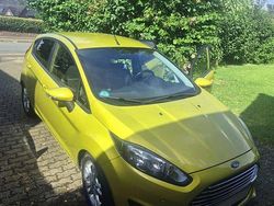 Gelb Gebraucht 2016 Ford Fiesta Kleinwagen | 5.500 € (Fairer Preis)