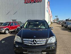 Schwarz Gebraucht 2007 Mercedes ML320 SUV | 4.400 €