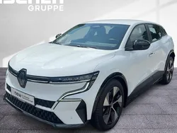 Weiß Gebraucht 2023 Renault Mégane Equilibre Limousine | 26.490 € (Guter Preis)