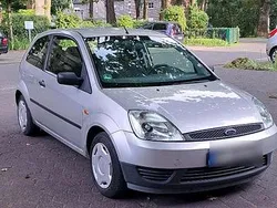 Silber Gebraucht 2005 Ford Fiesta Kleinwagen | 650 € (Guter Preis)