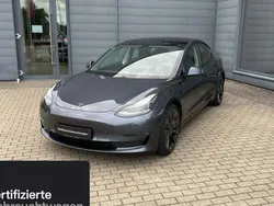 Silber Gebraucht 2021 Tesla Model 3 Performance Limousine | 33.900 € (Etwas zu teuer)