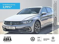 Grau Gebraucht 2023 VW Passat GTE Kombi | 28.950 € (Guter Preis)