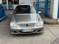 Silber Gebraucht 2004 Mercedes C220 Sport Edition Coupé | 5.700 €