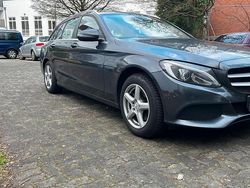 Grau Gebraucht 2015 Mercedes C220 Kombi | 11.000 € (Teuer)
