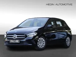 Schwarz Gebraucht 2022 Mercedes B250 Van / Kleinbus | 21.790 € (Superpreis)